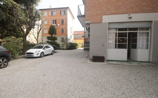 UV14 Large Commercial Open Space in Santa Viola