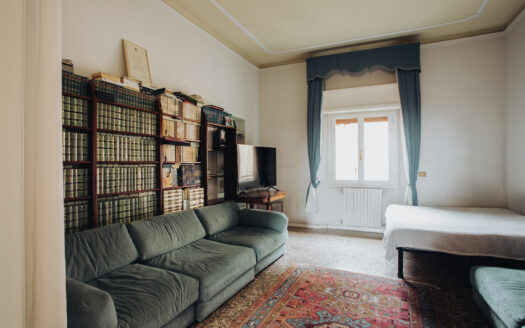 AV811 Apartment in the prestigious and historic Palazzo Ratta Agucchi, Via Farini