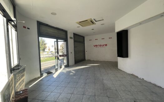NV23 – Office in high visibility area with high pedestrian traffic, Via Zanardi