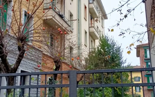 AV835 – Large 1 bedroom in Via Leandro Alberti