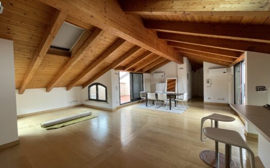 AA332 – Appartamento in affitto in Via San Vitale