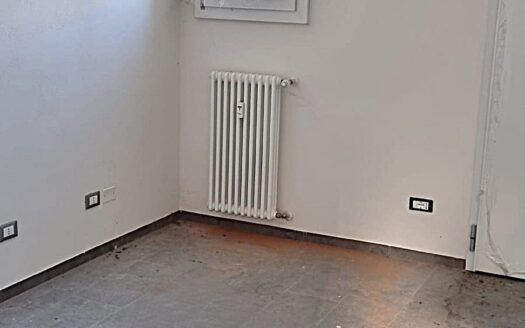 AV 937 unità immobiliare con entrata indipendente