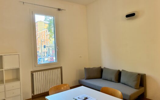 AA410 – Piazza dell’Unità – Bologna