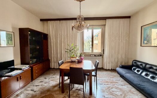 **AV947 Via Augusto Galli **Appartamento in Vendita – Un’Occasione Imperdibile! **