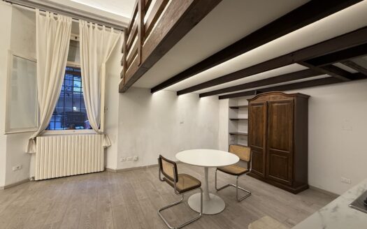 **AV946 – Via Belle Arti – Centro Storico**