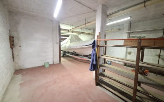 GV27 – Garage o posto auto in vendita in Gramsci s.n.c., Centro, San Lazzaro