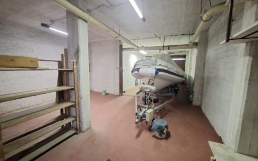 GV27 – Garage o posto auto in vendita in Gramsci s.n.c., Centro, San Lazzaro