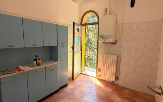 AV996 – Appartamento in vendita in via Bellombra – Bologna