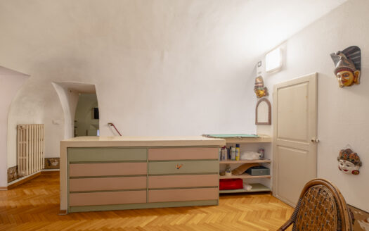 AV955 – Appartamento in vendita in Via de’ Gombruti, Bologna centro