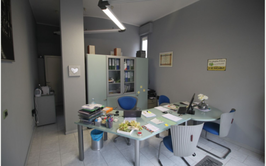 UA24 – Ufficio in Affitto AD. ZE Piazza dell’Unita’