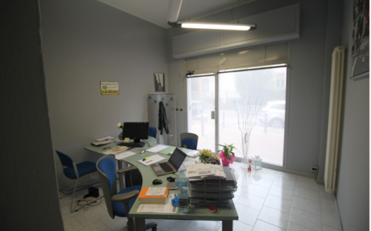 UA24 – Ufficio in Affitto AD. ZE Piazza dell’Unita’