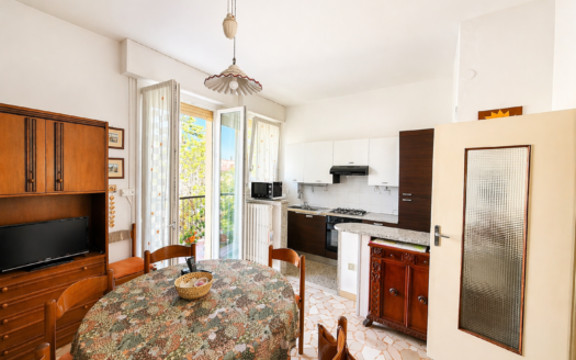 AV972 – Appartamento in vendita in Via Emilia Levante, Bologna