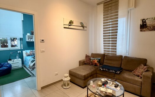 AV975 – Appartamento in vendita in Via Agucchi, Bologna