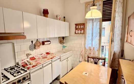 AV979 – Appartamento in vendita in Via Saragozza, Bologna