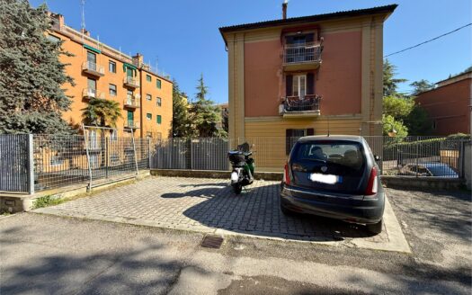 GA38 – Posti auto in affitto in Via San Mamolo, zona Colli