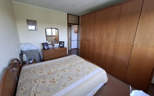 AV990 – Ampio appartamento in vendita in via Salgari