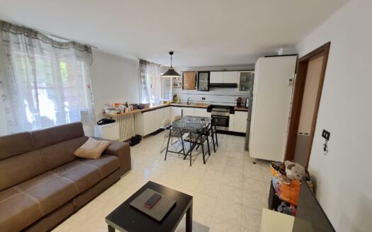 AV988 – Appartamento in vendita in zona Croce del Biacco
