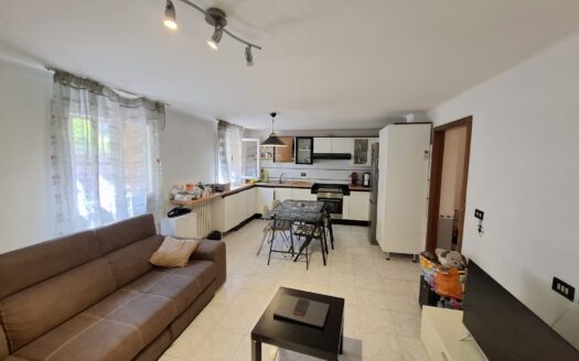 AV988 – Appartamento in vendita in zona Croce del Biacco