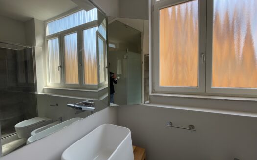 AV913 – Appartamento in vendita in Via Rizzoli 40, Bologna