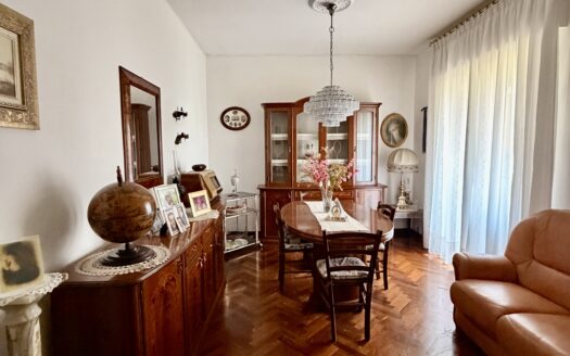 AV1011 – Appartamento in vendita in Via Cellini – Bologna